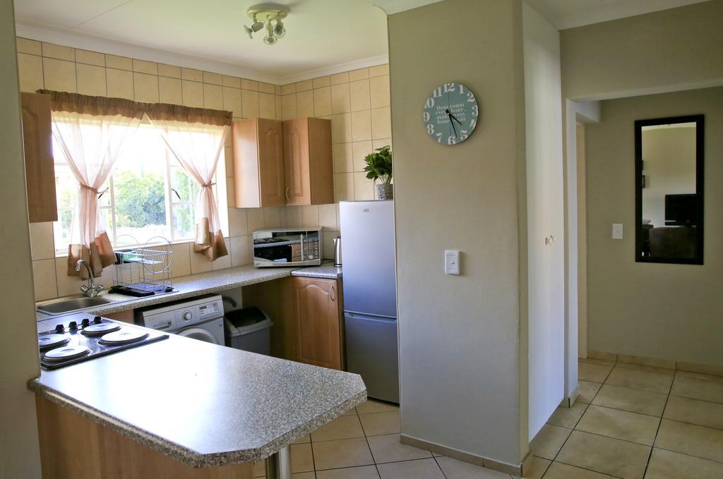 African Eagle Apartments Witfield Luaran gambar