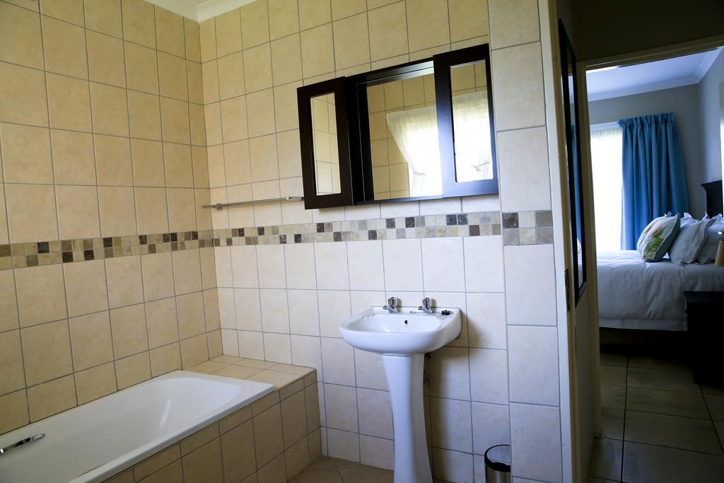 African Eagle Apartments Witfield Luaran gambar