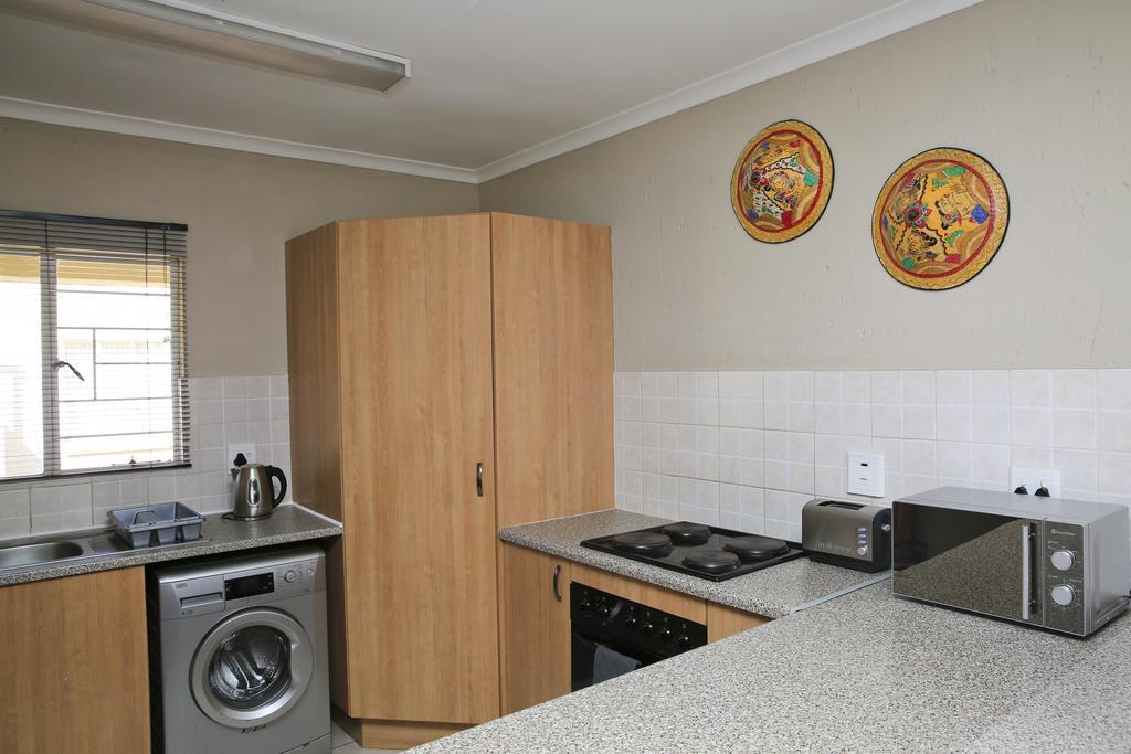 African Eagle Apartments Witfield Luaran gambar
