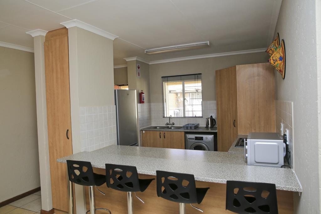African Eagle Apartments Witfield Luaran gambar