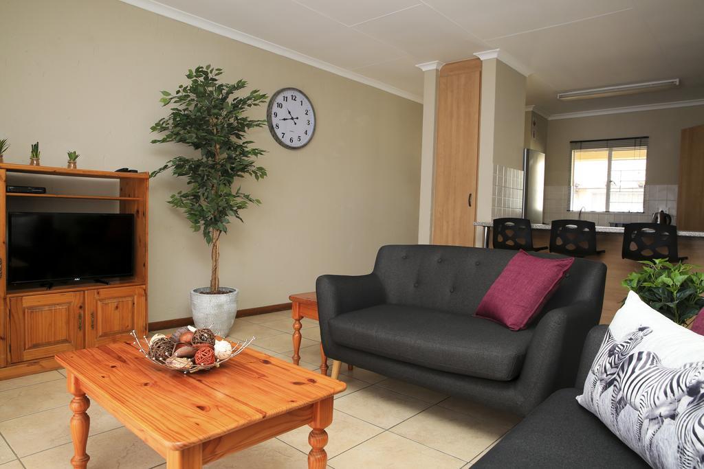 African Eagle Apartments Witfield Luaran gambar
