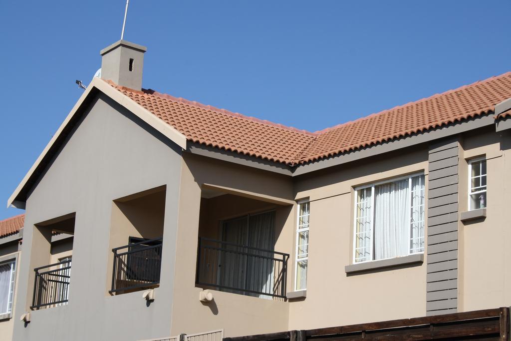 African Eagle Apartments Witfield Luaran gambar