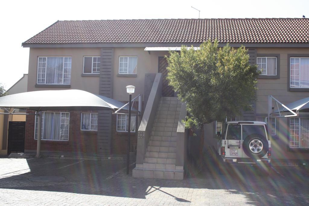 African Eagle Apartments Witfield Luaran gambar